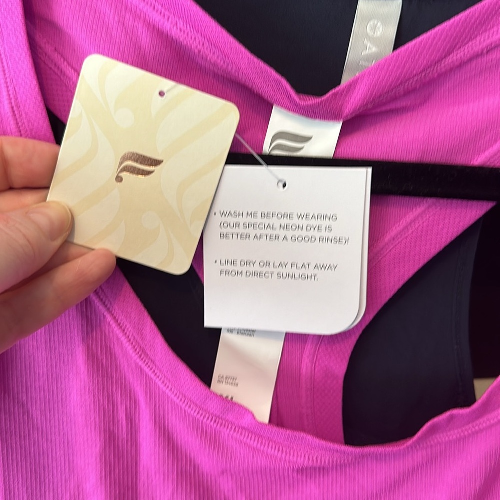 NWT - Fabletics Performance Seamless Racerback Tank - Picture 3 of 9